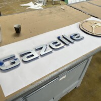 acrylaat letters 8mm in een plakmal