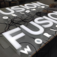 6500K verlichte letters